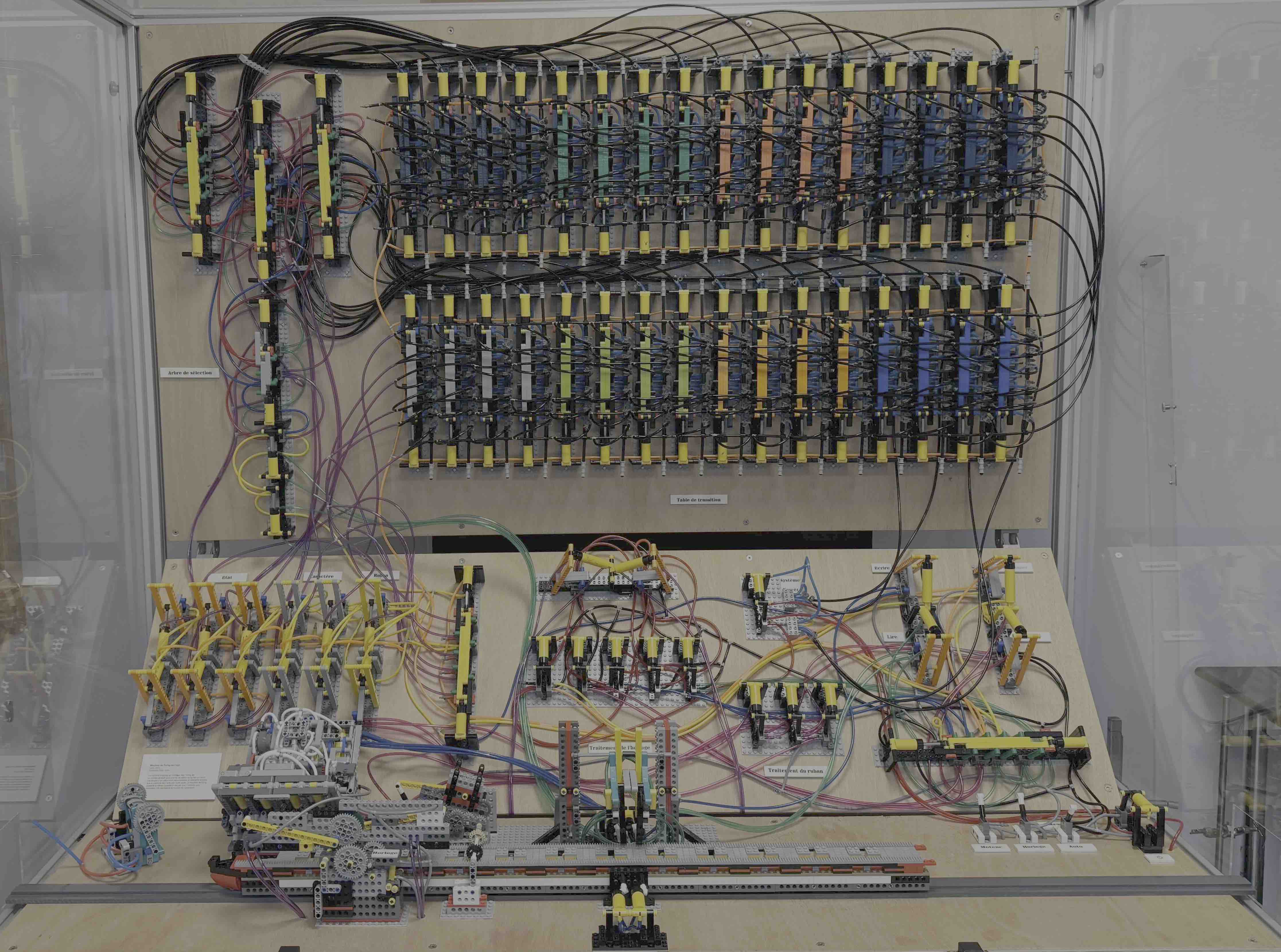 Une photo de notre machine universelle en Lego