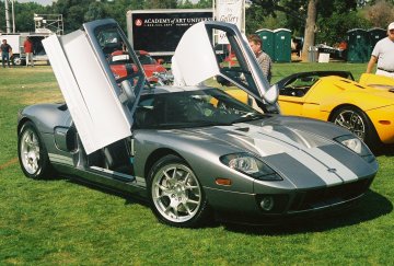 une corvette grise