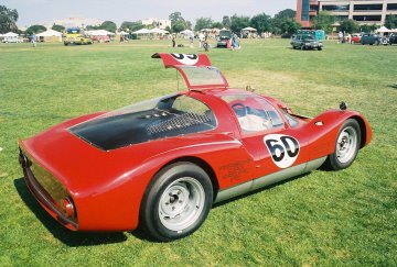 une vieille Porsche de course