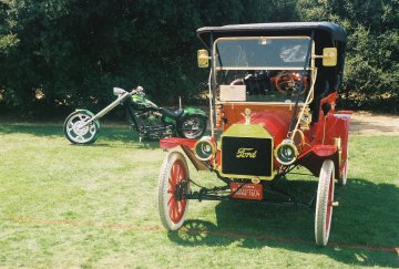 une vieille Ford